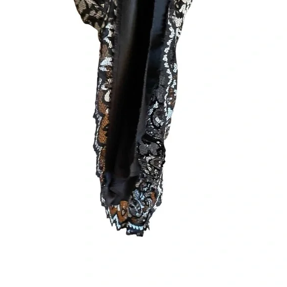 Pennington’s Cocktail Lace Floral Silver/White/Black Stretchy Dress-Size 1X - Picture 10 of 14